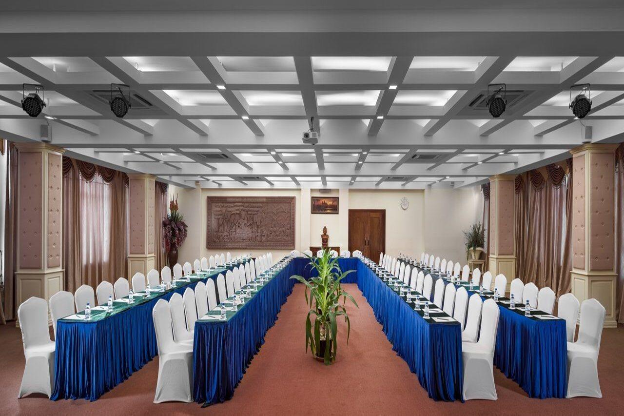 Green Palace Hotel Phnom Penh Exterior photo