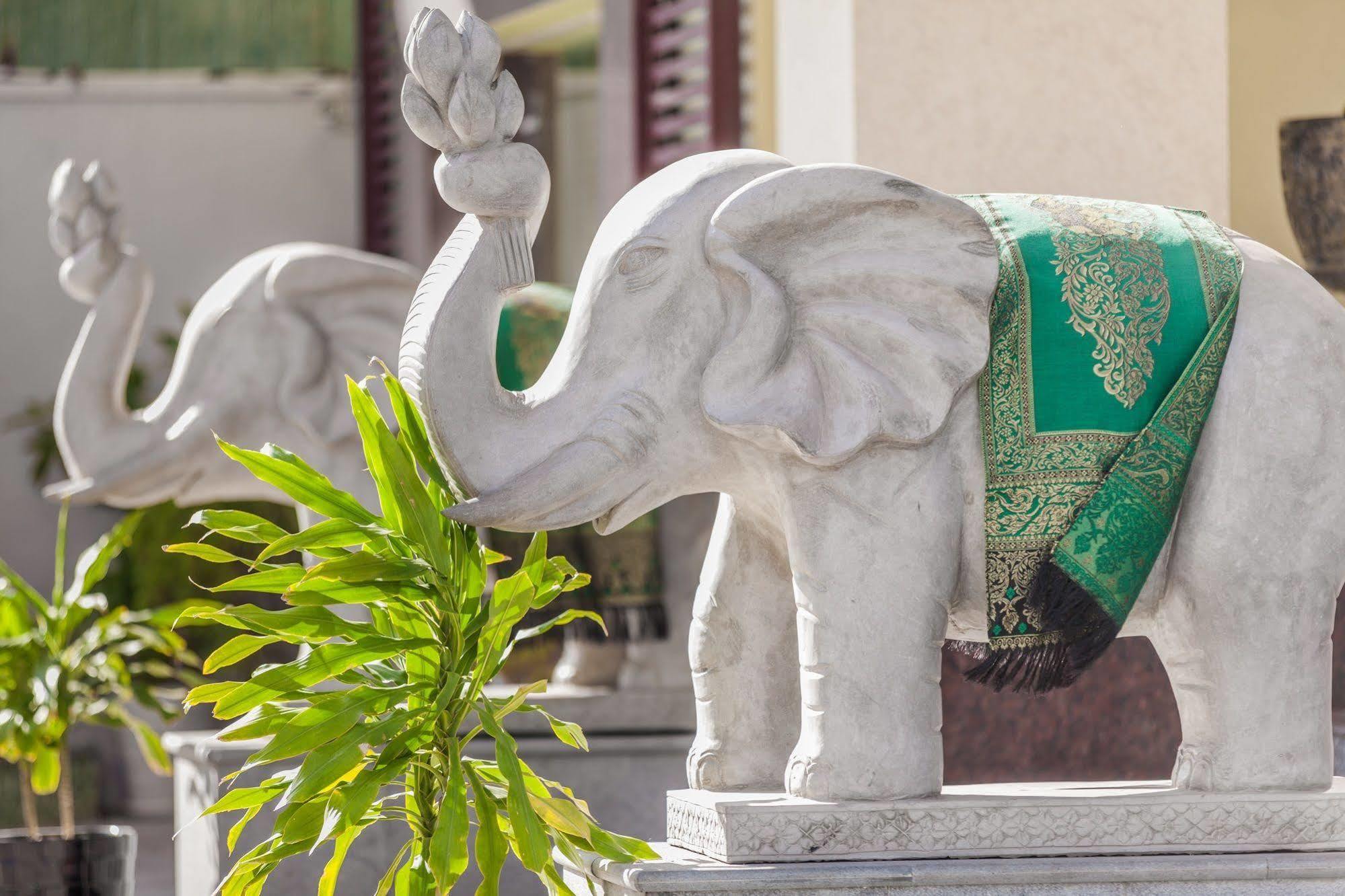 Green Palace Hotel Phnom Penh Exterior photo