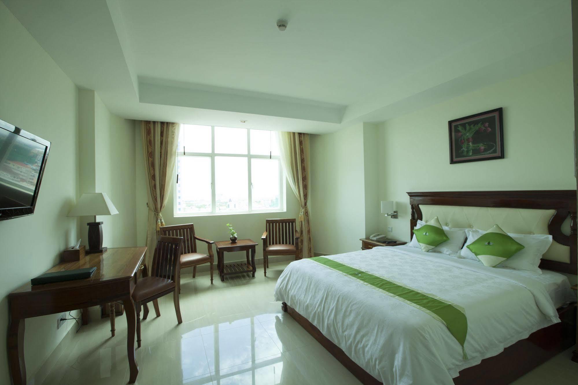 Green Palace Hotel Phnom Penh Exterior photo