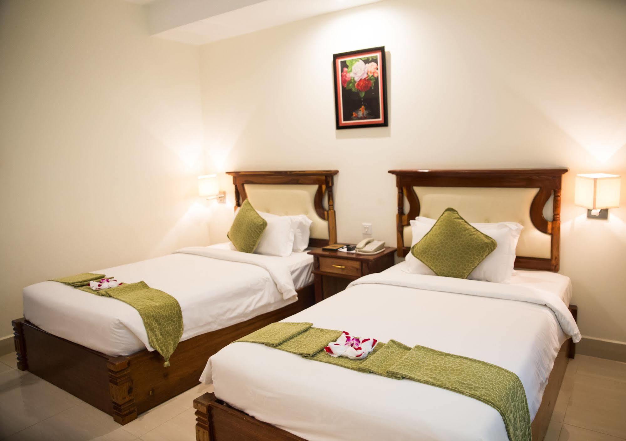 Green Palace Hotel Phnom Penh Exterior photo