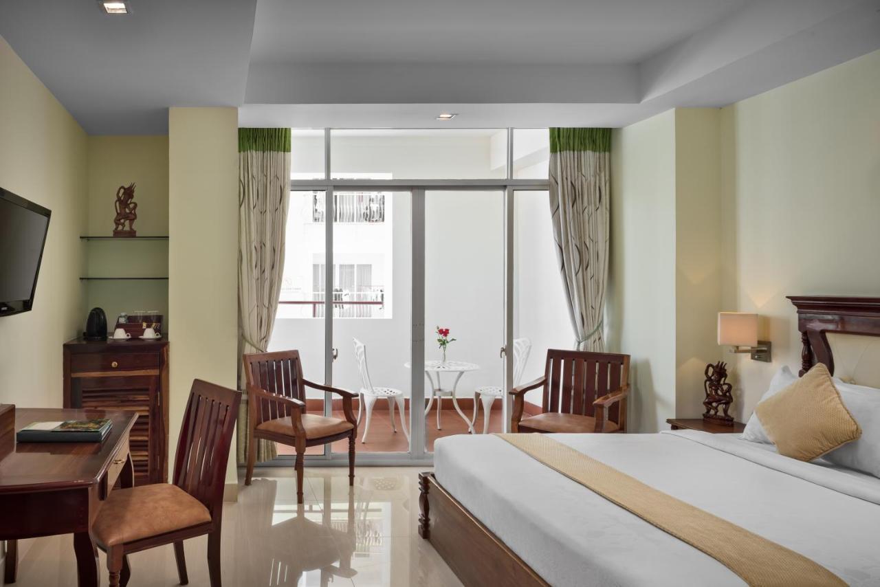 Green Palace Hotel Phnom Penh Exterior photo